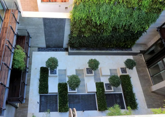 Апартаменты Unique Monti Colosseum *